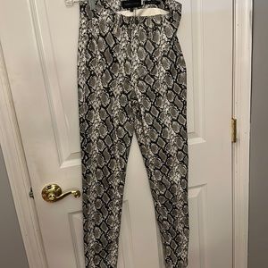 Kendall & Kylie Skinny Leather Snakeskin Pant